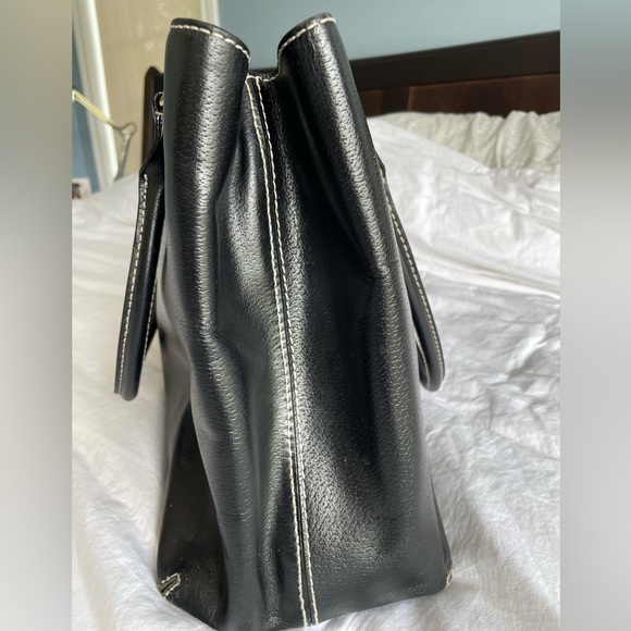 Kate Spade black leather bag. Polka dot interior satin lining - Picture 3 of 6